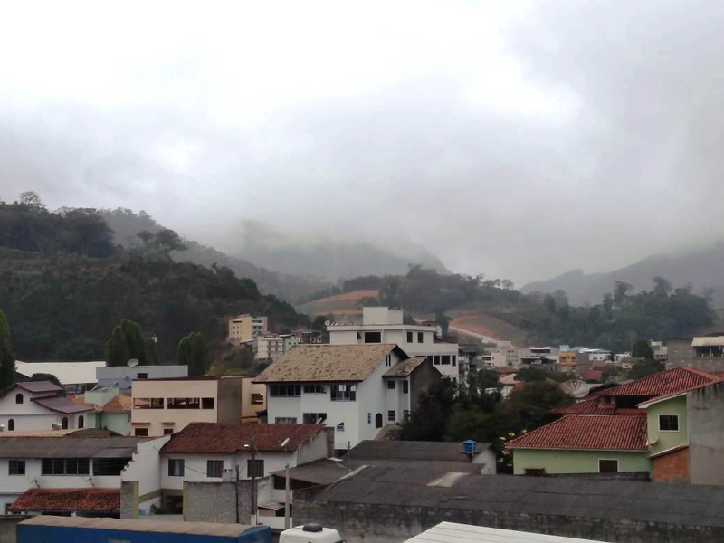 Frente Fria Chega Ao Es Com Chuva Forte E Queda De Temperatura No Carnaval R Dio Fmz